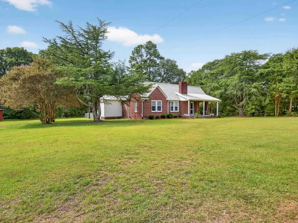 168 Davis Rd, Ware Shoals, SC 29692