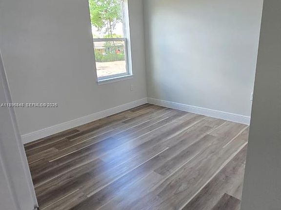 4th image of 16855 SW 18th Avenue Rd