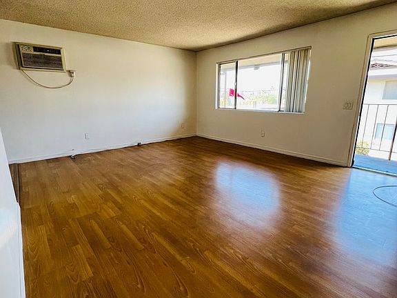 3rd image of 2401-2423 N Pattiglen Ave #2415