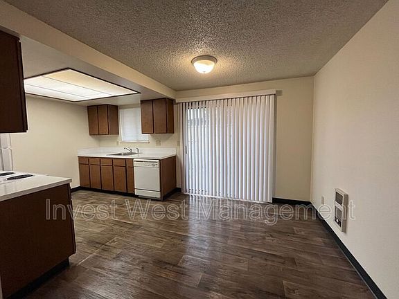 5th image of 2015 Z St APT B