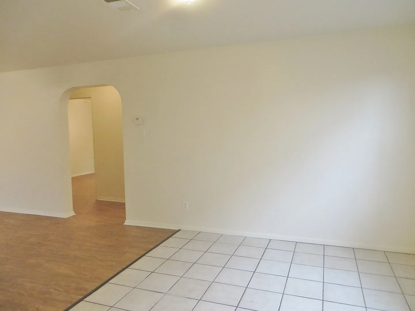 2 Bedroom 2 Bathroom Unit In Georgetown — Photo 2