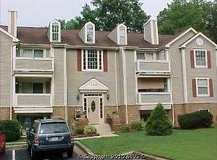 322 Long Cove Ln #M, Baltimore, MD 21221