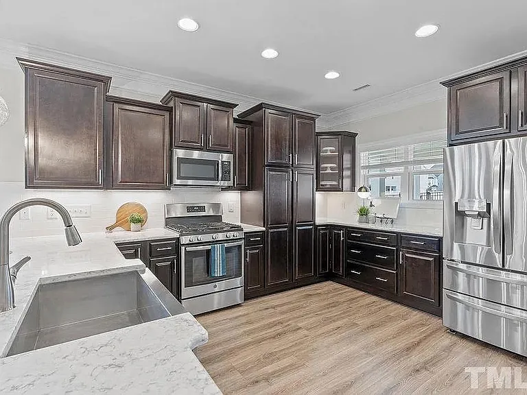 1188 Russet Ln — Photo 10