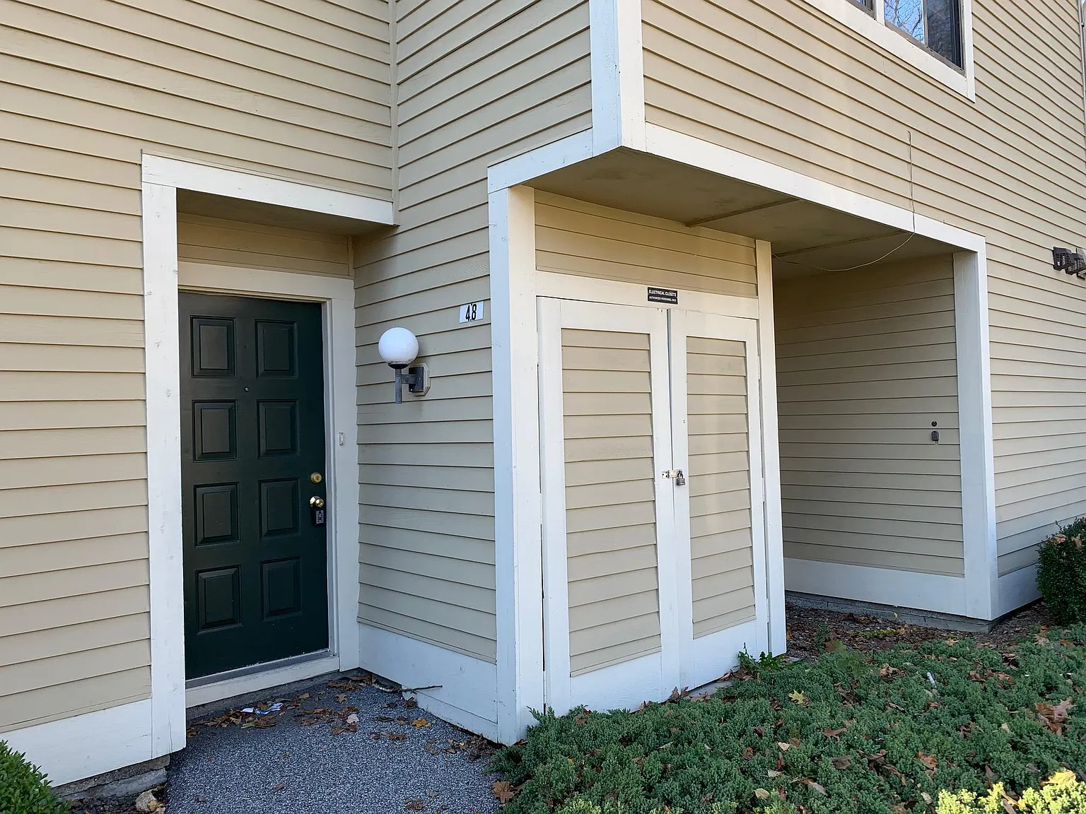 Studio, 535 sqft, $1,566 — Photo 1