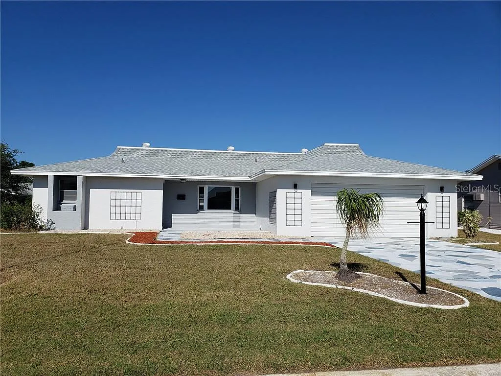 3 bed, 2.0 bath, 1750 sqft, $1,900 — Photo 1