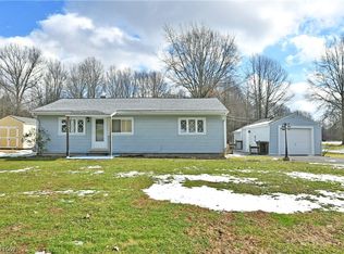 878 Ridge Rd, Vienna, OH 44473