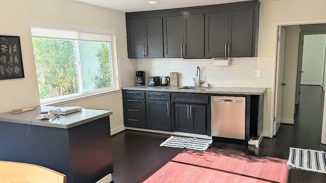 1385 San Domar Dr — Photo 2