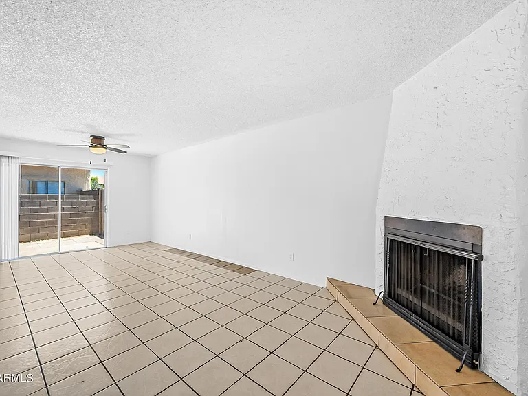 15601 N 27th St #46 — Photo 3