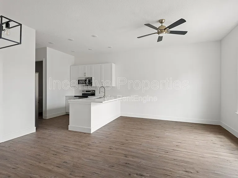 526 S Grandview Ave — Photo 21