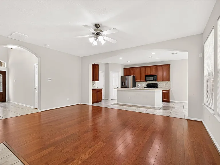 11 Nestlewood Pl — Photo 8