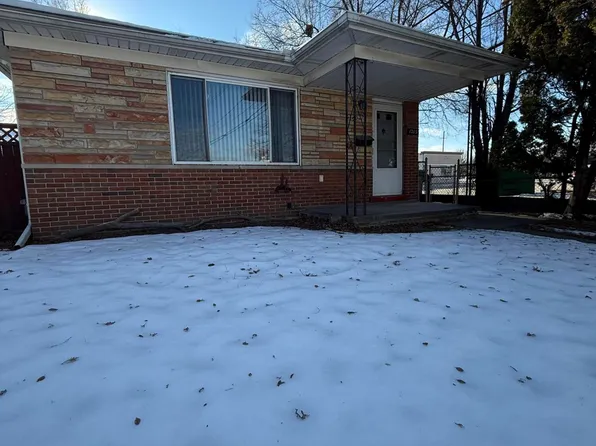 1215 Mill St, Lincoln Park, MI 48146