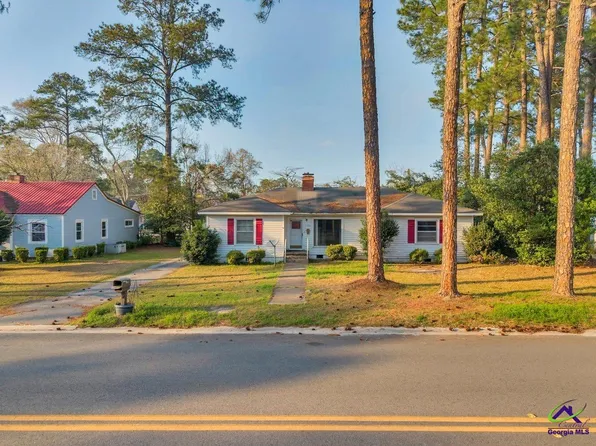 715 E 17th Ave, Cordele, GA 31015