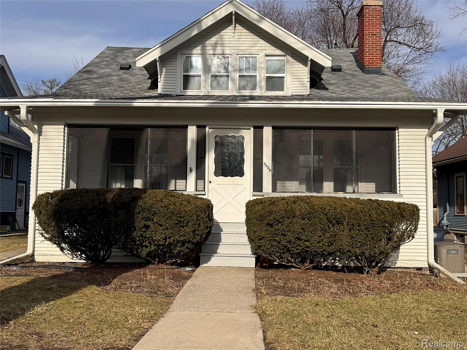 1506 Dexter Ave photo 1