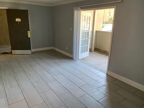 435 Wymore Rd #101 Photo 1