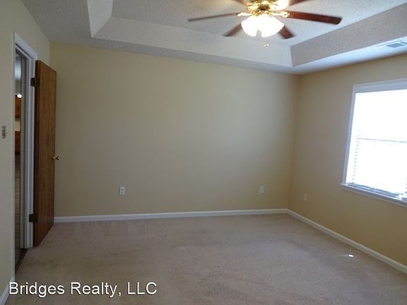 5th image of 1801 Harcourt Dr