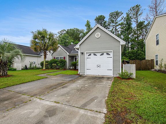 4th image of 270 Avonshire Dr