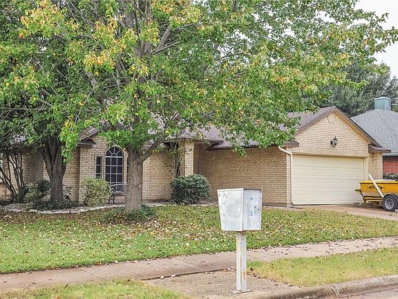 4th image of 4953 Oak Hollow Dr