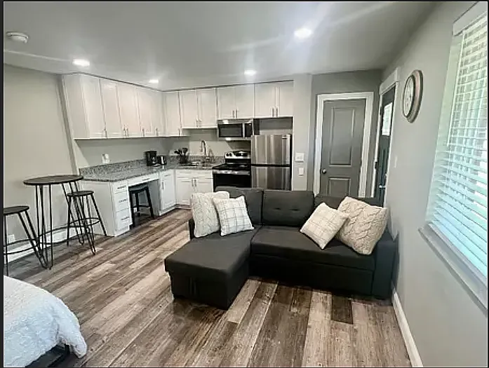 1 bed, $1,595 — Photo 3