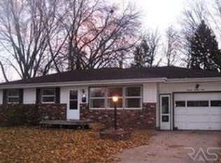 1621 S Riverdale Rd, Sioux Falls, SD 57105