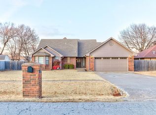 4617 SE 35th St, Del City, OK 73115