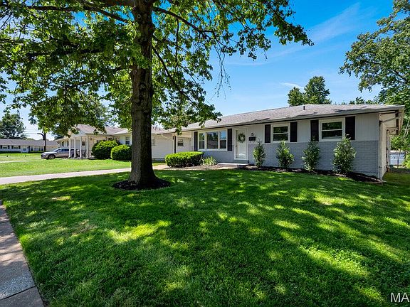 4th image of 5 Manor Dr