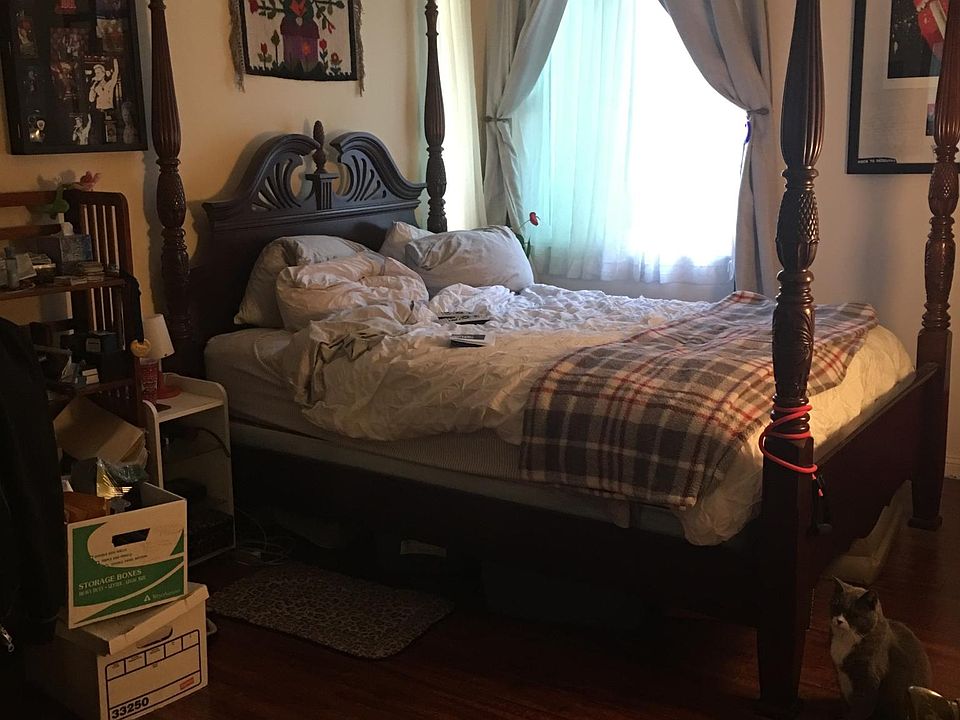 2nd bedroom