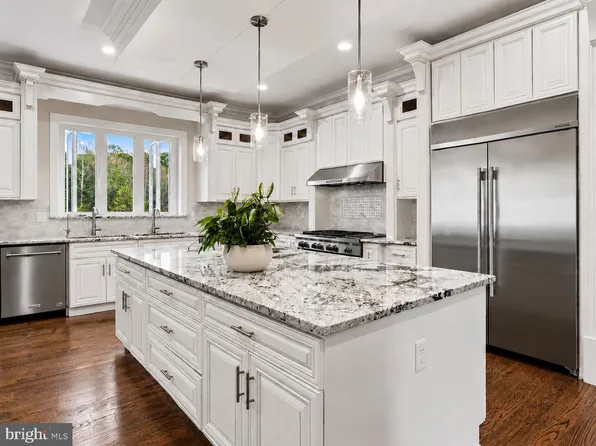 12107 Glen Mill Rd, Potomac, MD 20854
