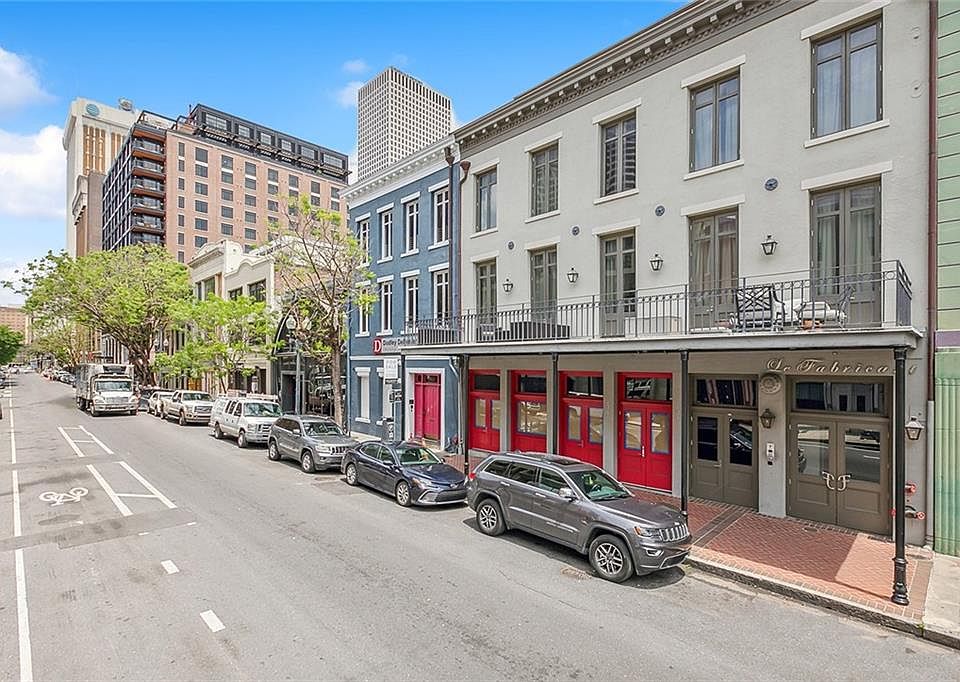 1st image of 628 Baronne St APT 303