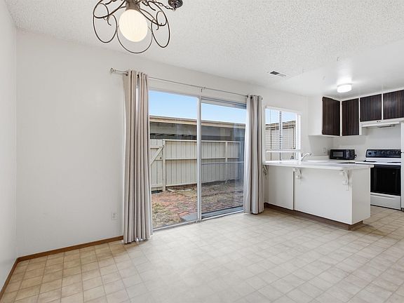 2nd image of 34644 Greenstone Cmn