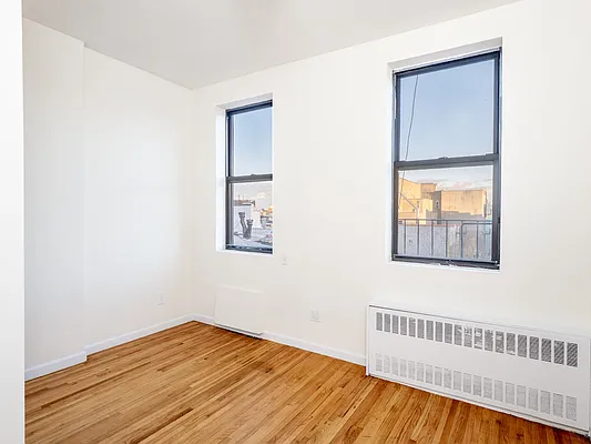 Rented by City Connections Realty | media 15