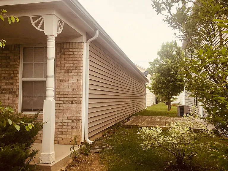 12198 Maize Dr — Photo 2