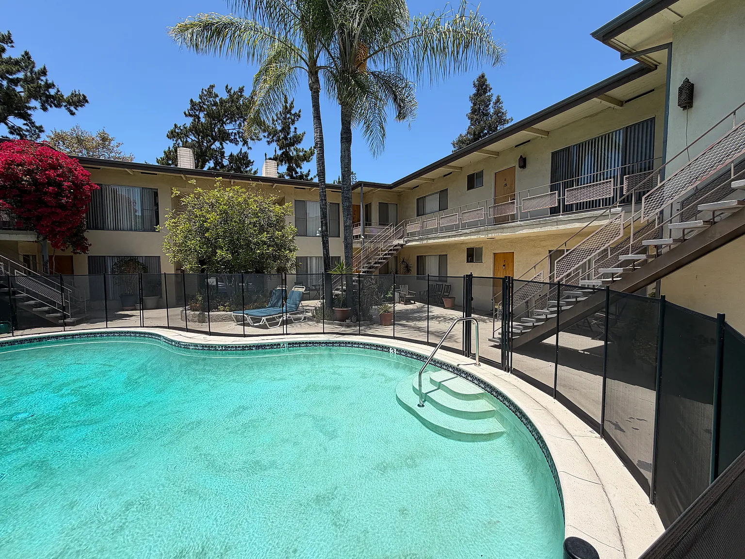 4444 Whitsett — Photo 4