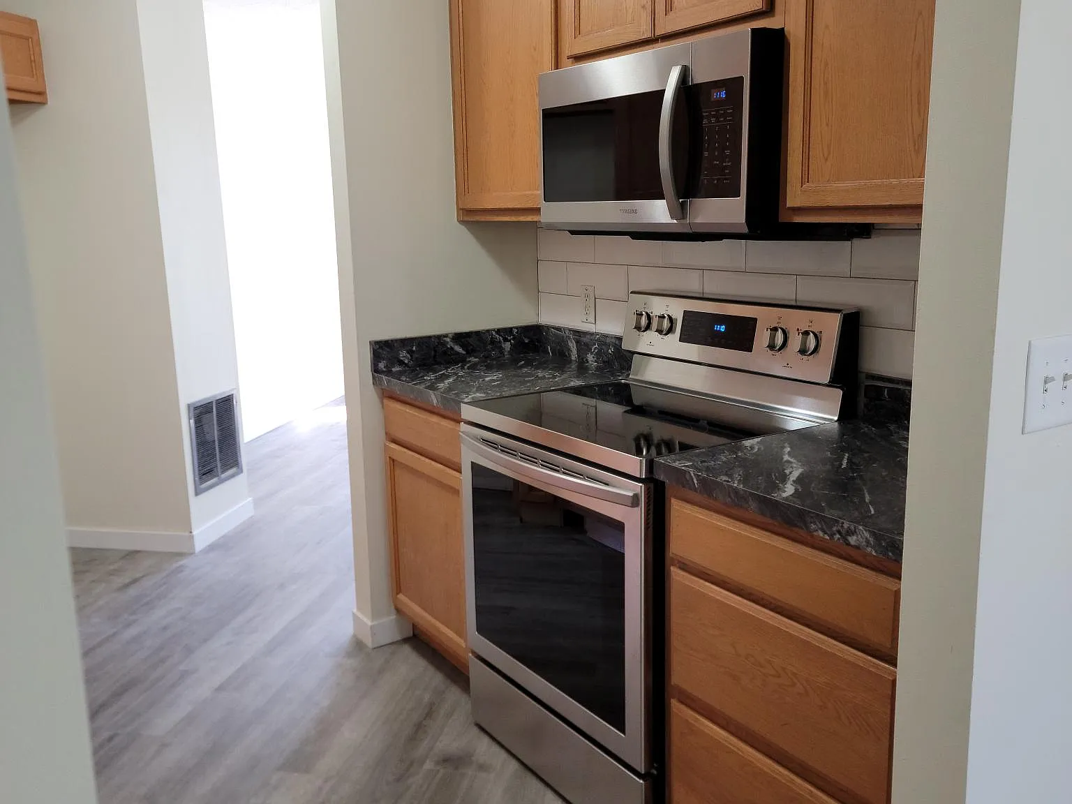 4 bed, 1712 sqft, $1,995 — Photo 4