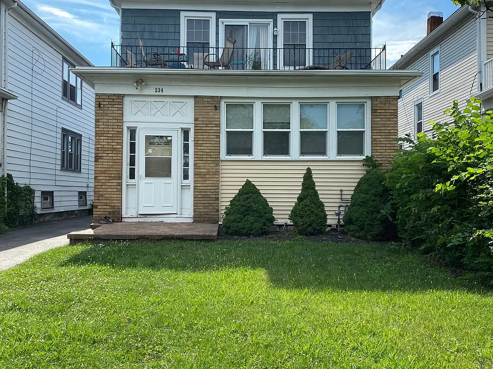 234 Lovering Ave #UPPER