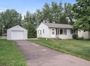 1747 Hillview Rd, Shoreview, MN 55126