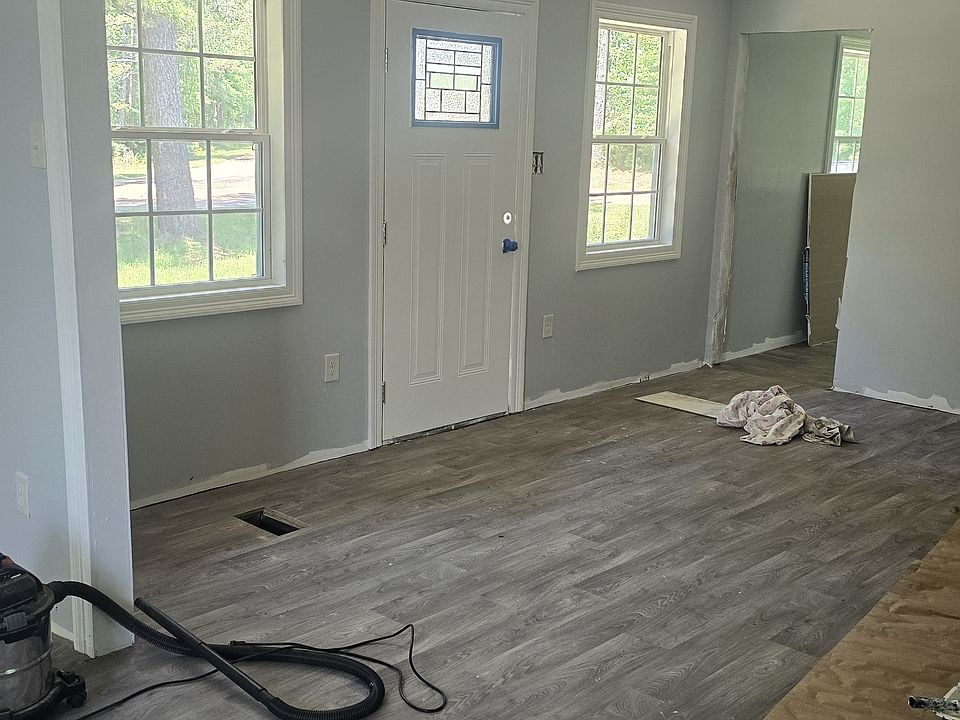 2nd image of 5138 Six Mile Rd