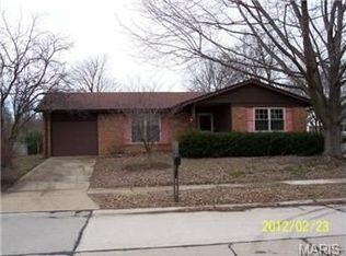 11673 Mimeaux Dr, Saint Louis, MO 63138