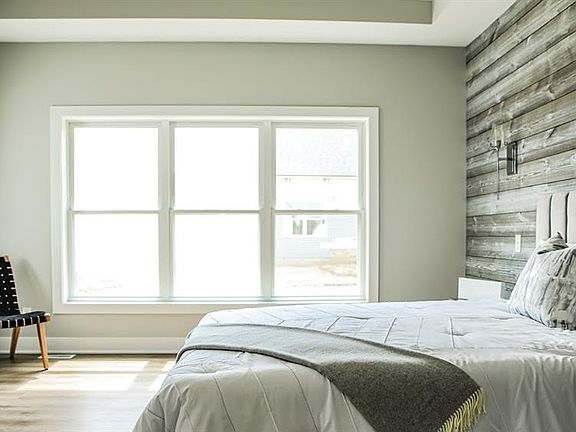 3rd image of 200 Windflower Dr