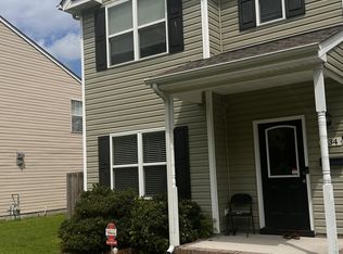 934 Philpotts Rd, Norfolk, VA 23513