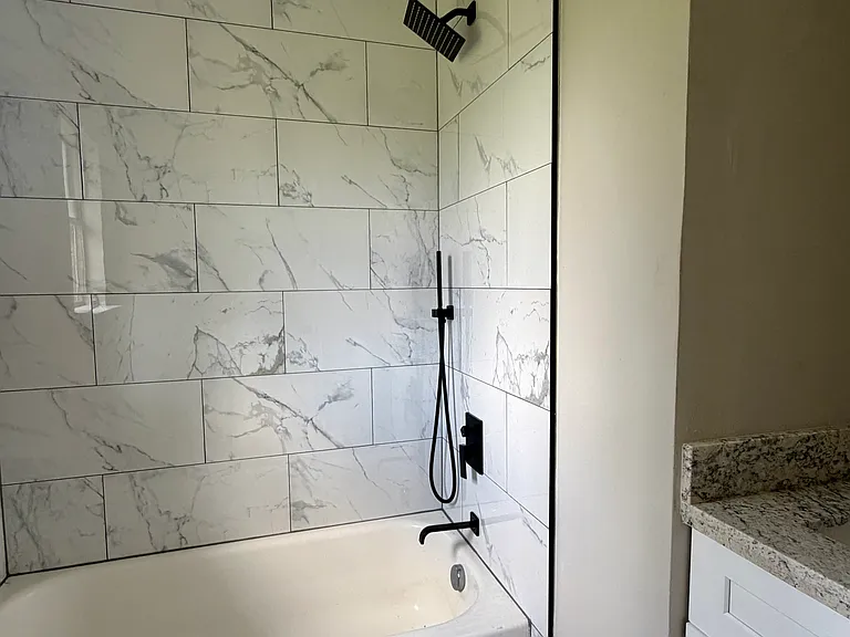 New Bathroom Remodels
2 Full Bathrooms