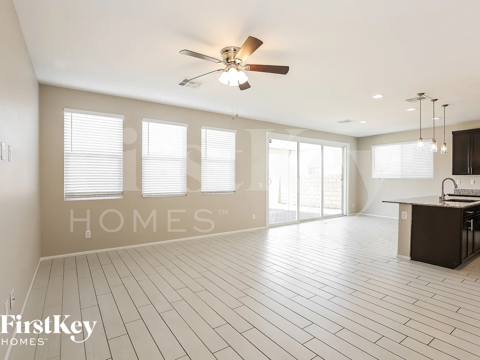 4 bed, 3.0 bath, 2252 sqft, $2,565 — Photo 4