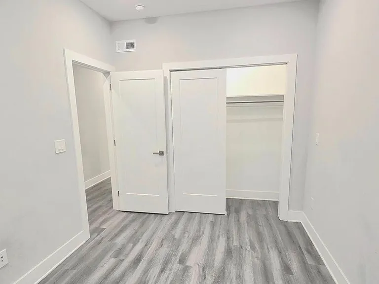 5233 Chancellor St #1 — Photo 11