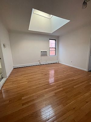 2nd image of 2523 Astoria Blvd APT 2R