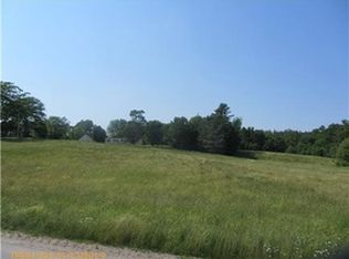 300 Meadow Cross Rd, Topsham, ME 04086