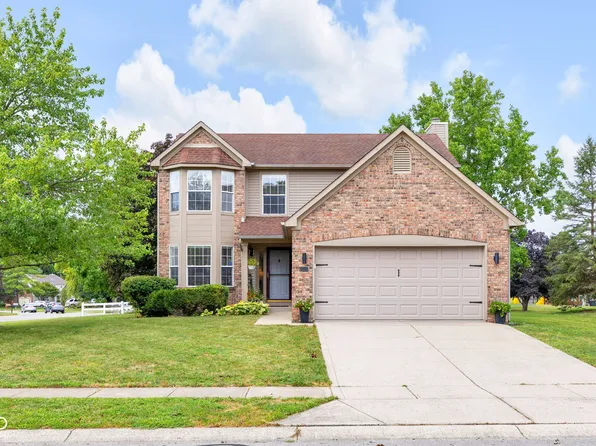 6255 Valleyview Dr, Fishers, IN 46038