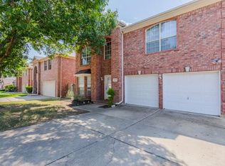 3957 Silver Meadow Ln, Grand Prairie, TX 75052