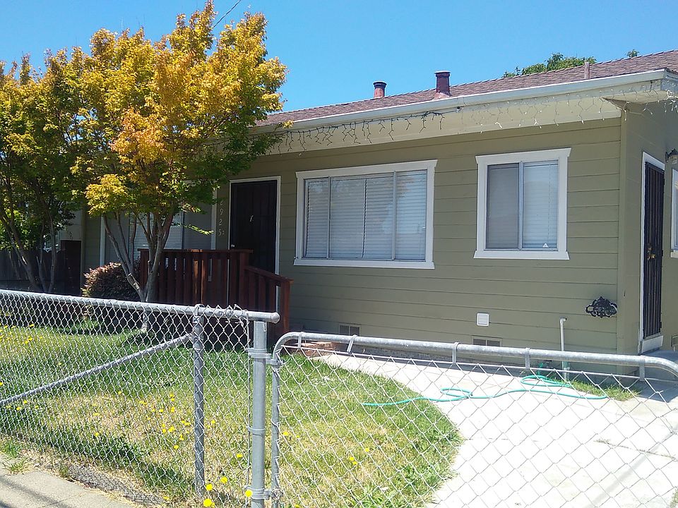 1st image of 2925 Center Ave