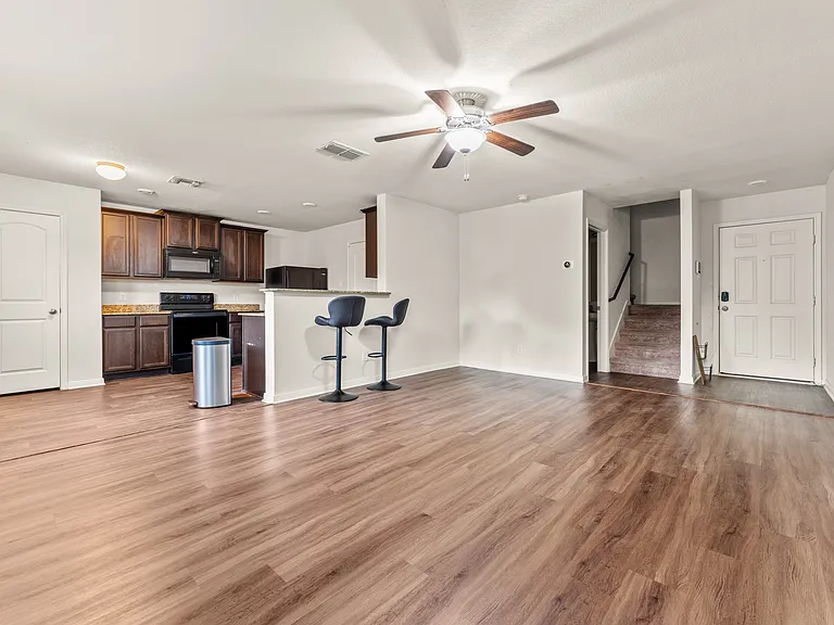 6511 Chevler Pass — Photo 5