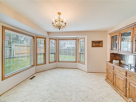 4th image of 5621 Lakeland Hills Way SE