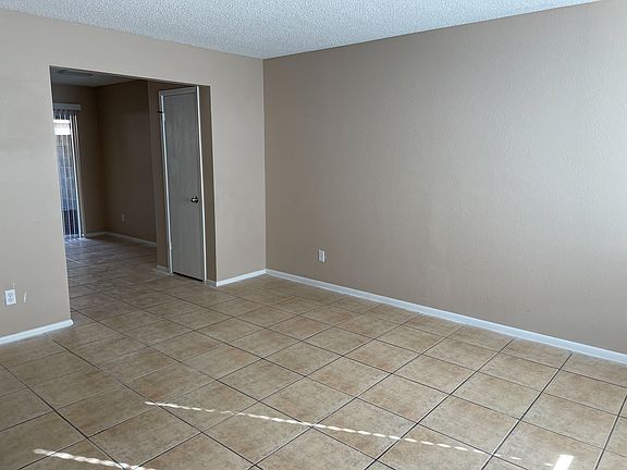 4th image of 1449 E Knoll Cir APT 2